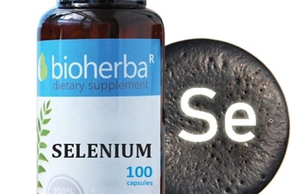Bioherba Тройчатка / Green Walnut Artemisinin Clove 250 mg x 100 капсули